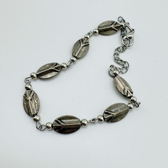 Vintage Two Southwestern Silver Tone Wave Bracelets Boho Chic Rustic Charm - Picture 5 of 8